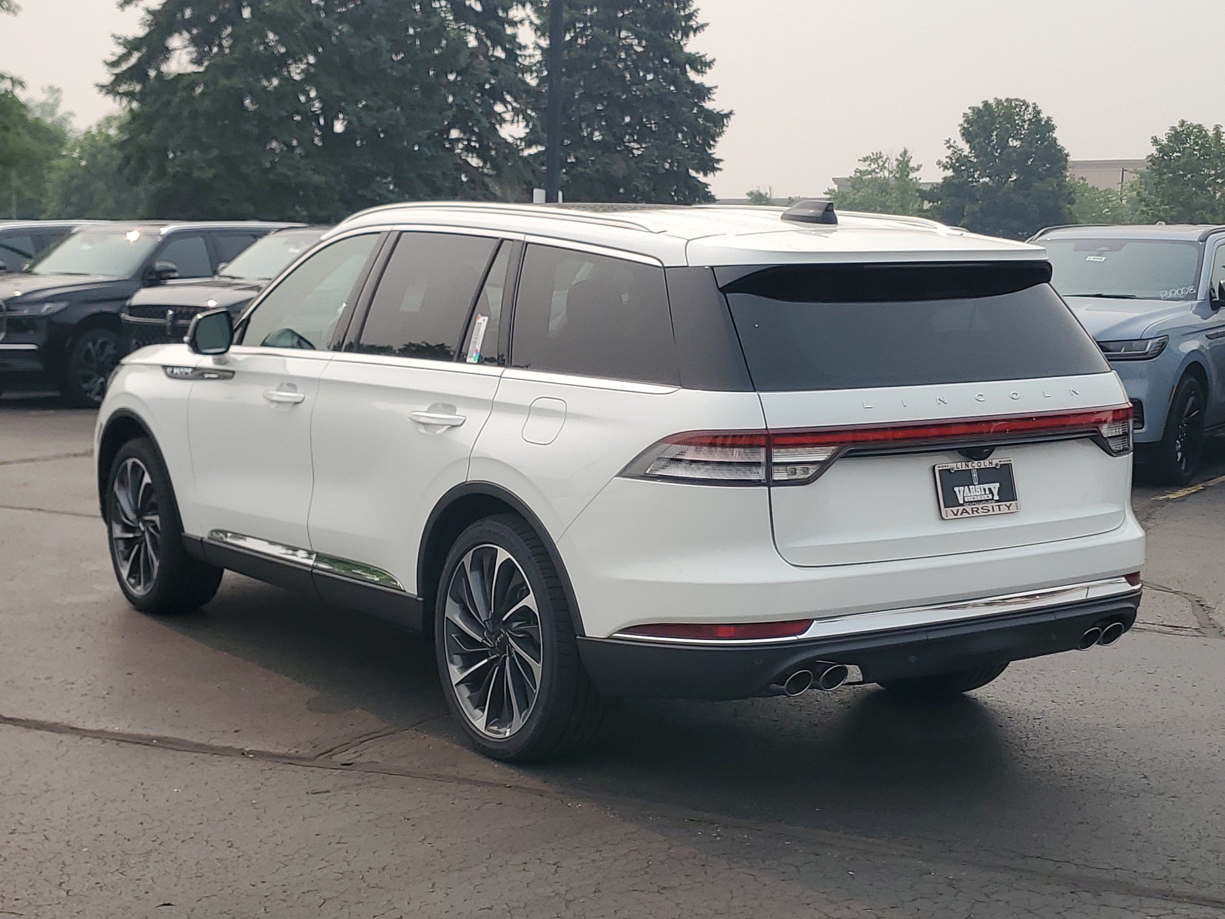 New 2026 Lincoln Aviator Reserve AWD/4WD image 3