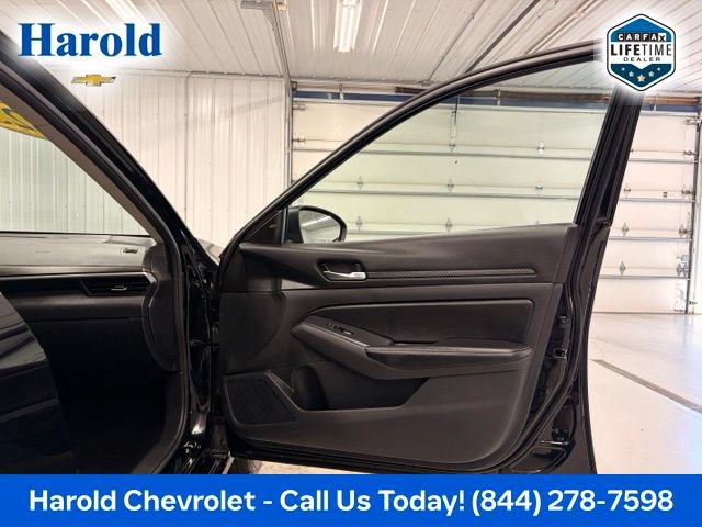 Used 2025 Nissan Altima 2.5 SV FWD image 10