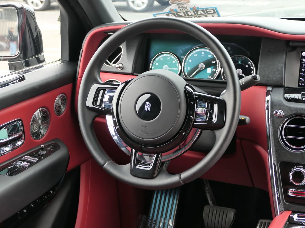 Used 2022 Rolls-Royce Cullinan image 29