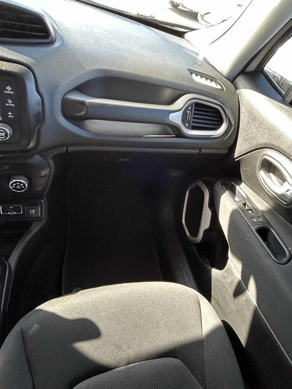 Used 2020 Jeep Renegade Sport FWD image 15