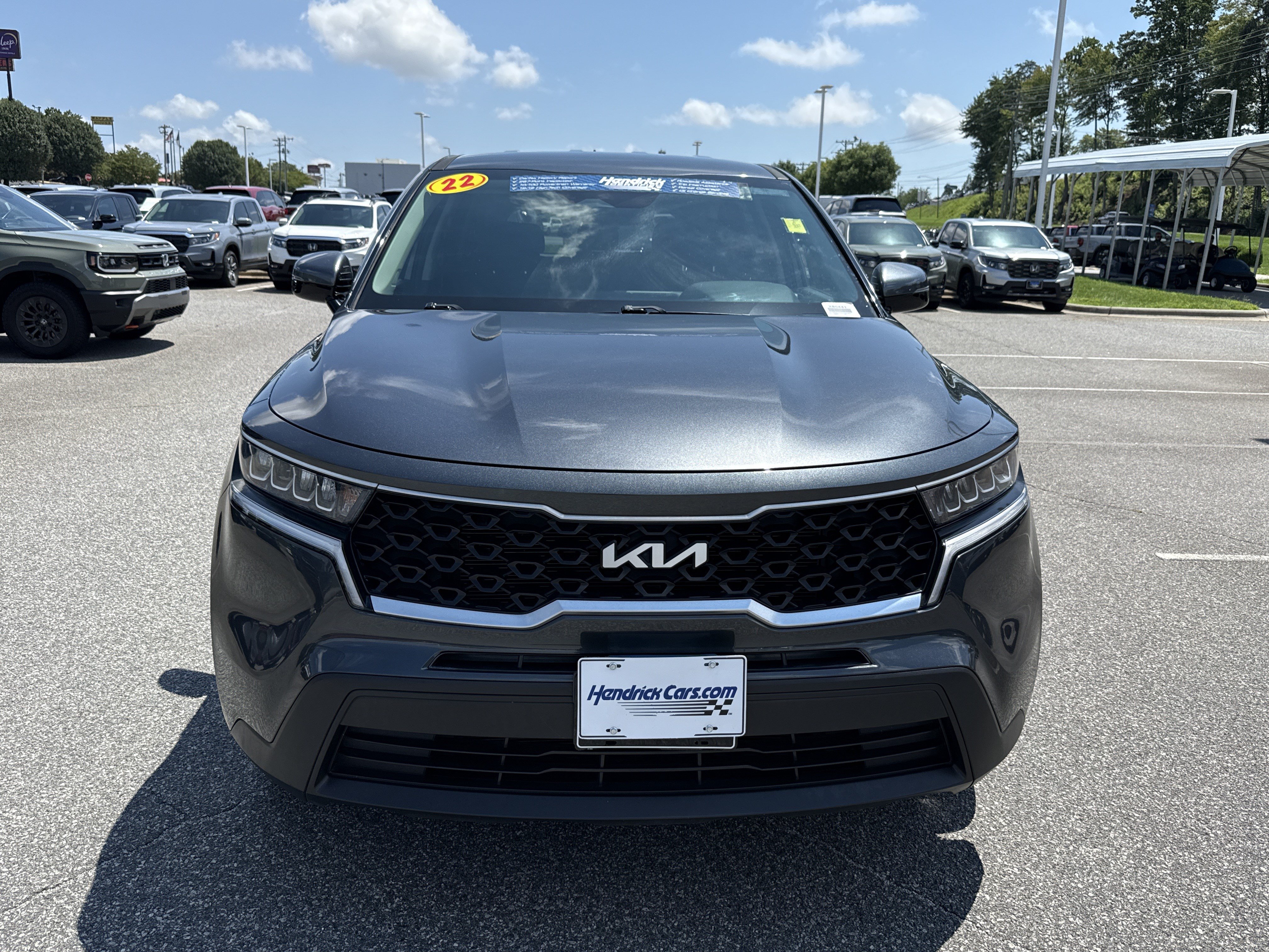Used 2022 Kia Sorento LX AWD/4WD image 3
