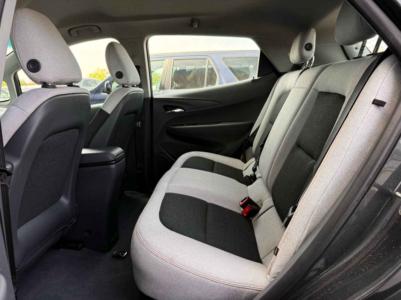 Used 2018 Chevrolet Bolt LT FWD image 18