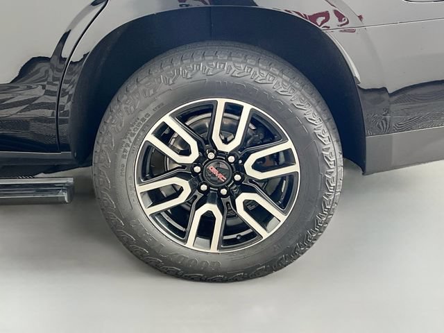 Used 2023 GMC Yukon AT4 w/ AT4 Premium Package AWD/4WD image 41