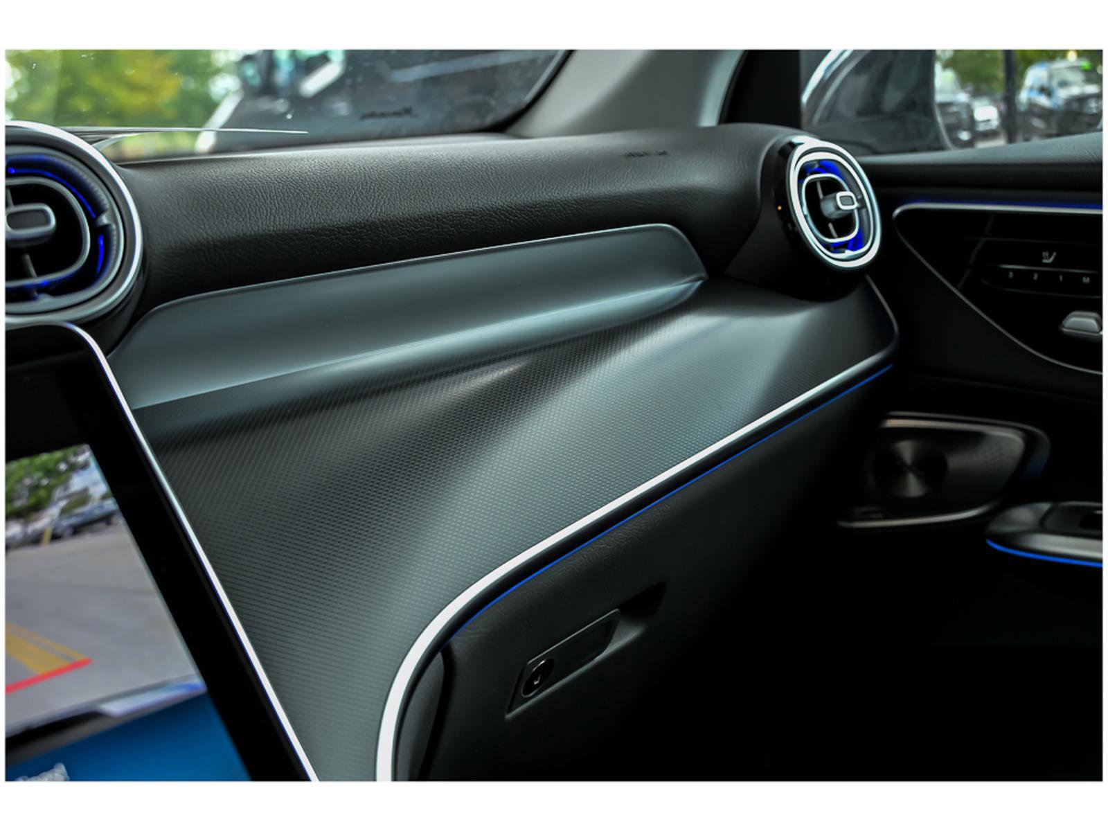Certified 2026 Mercedes-Benz GLC 350e 4MATIC image 19
