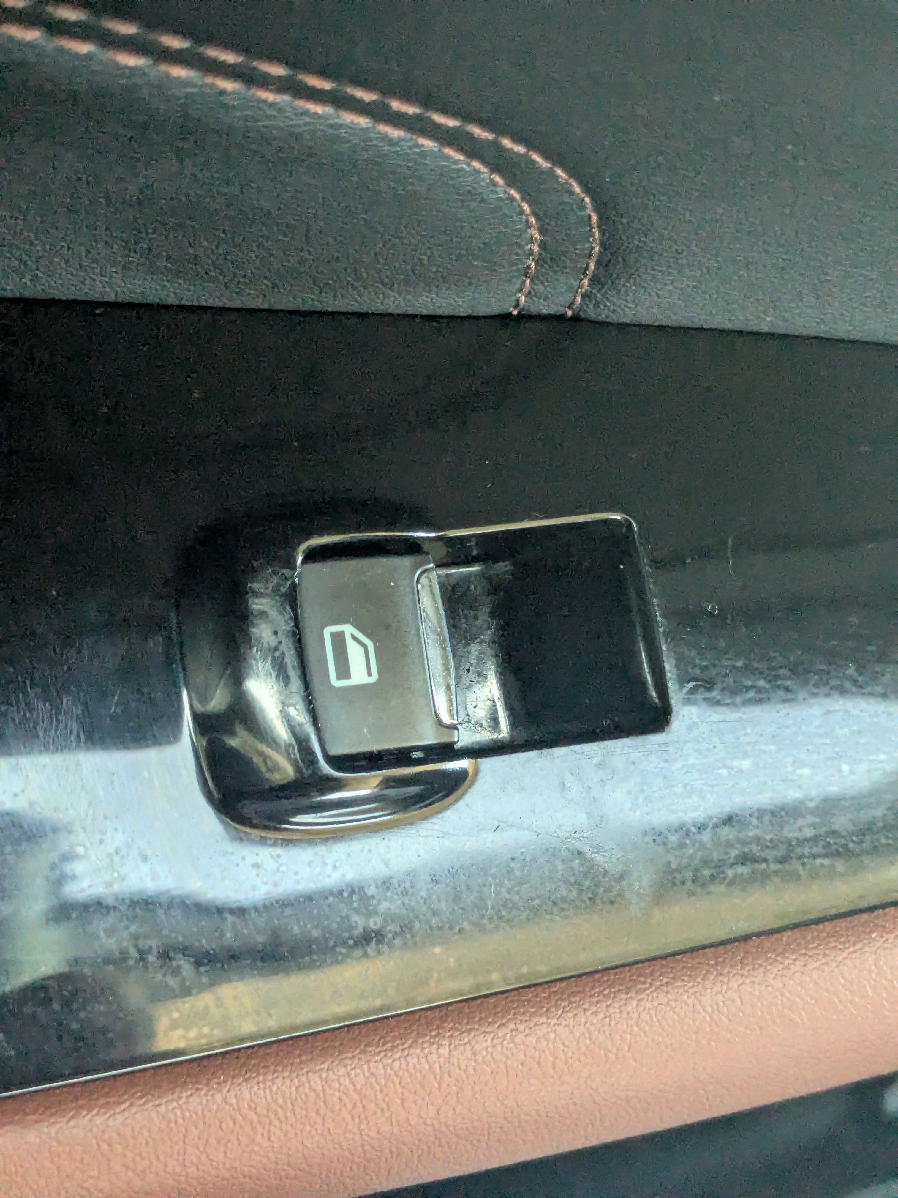 Used 2019 Ford Edge Titanium w/ Equipment Group 301A image 16