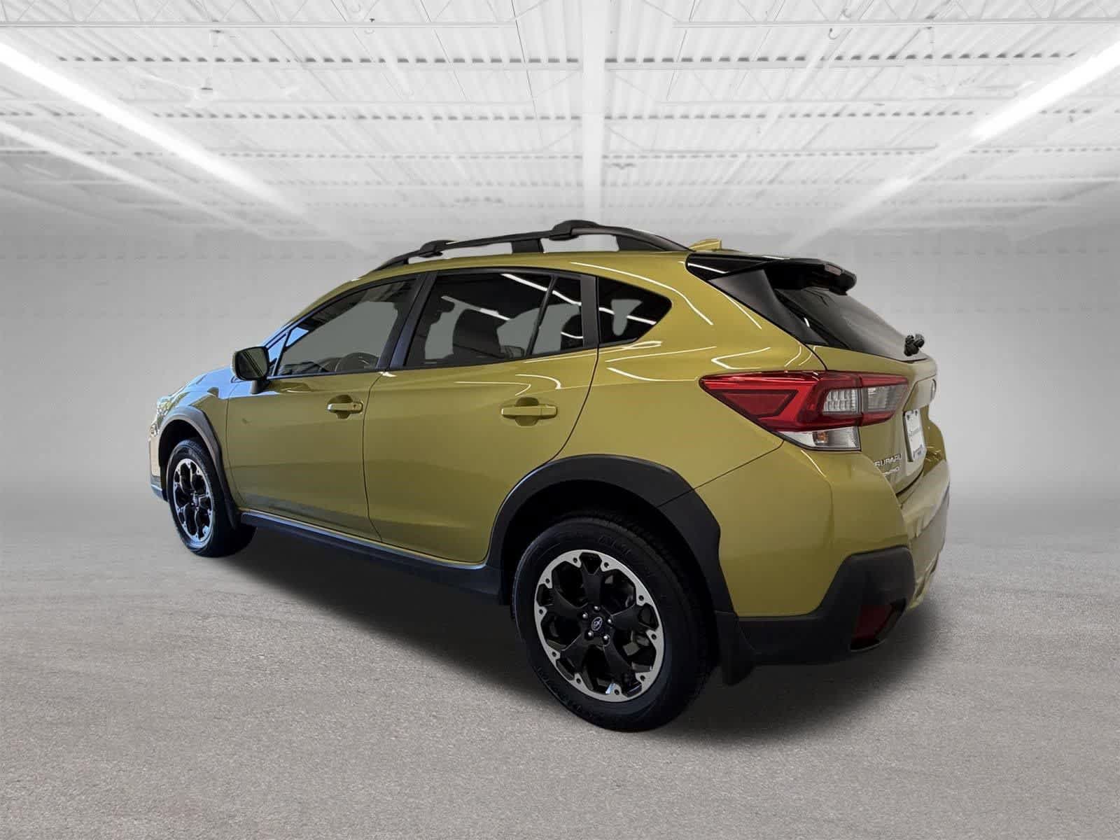 Used 2023 Subaru Crosstrek 2.0i Premium AWD/4WD image 3
