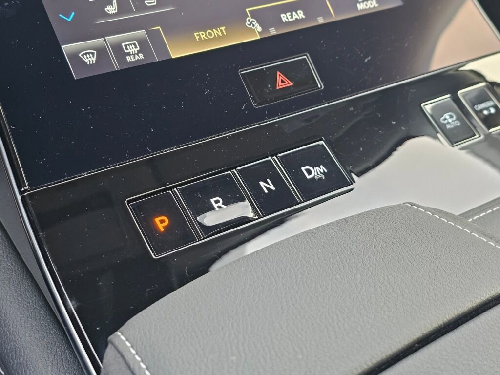 Used 2025 INFINITI QX80 Luxe AWD/4WD image 37