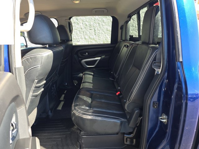 Used 2018 Nissan Titan PRO-4X w/ Pro-4x Convenience Package AWD/4WD image 13