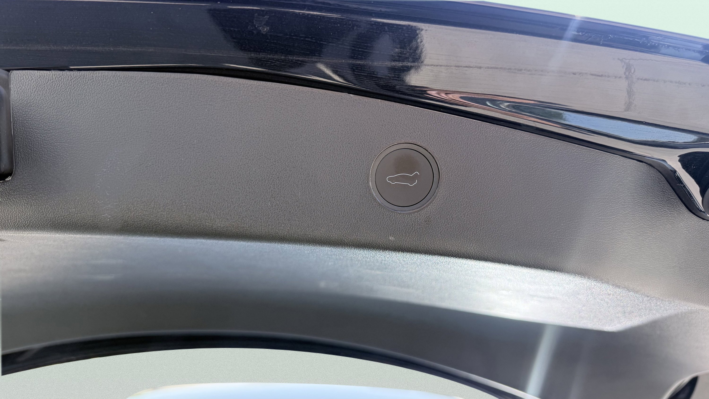 Used 2023 Tesla Model 3 Standard Range image 13