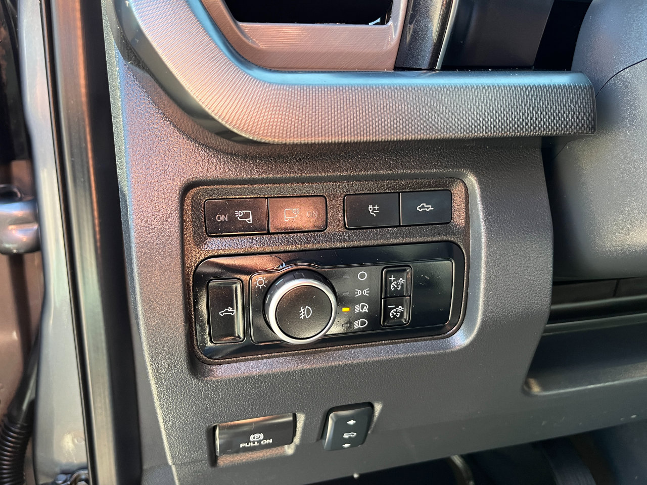 Used 2024 Ford F350 Platinum image 13