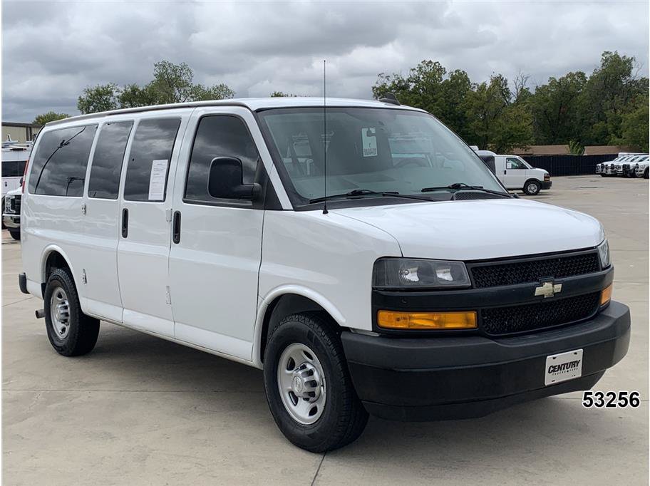 Used 2018 Chevrolet Express 2500 LS w/ Driver Convenience Package RWD image 3