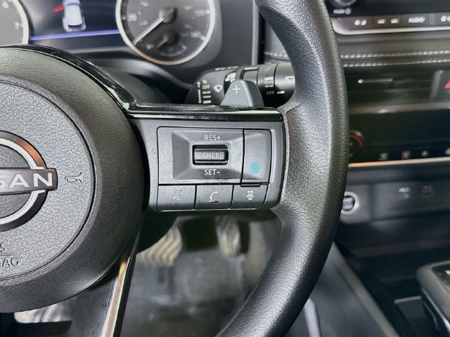 Used 2023 Nissan Rogue SV FWD image 14