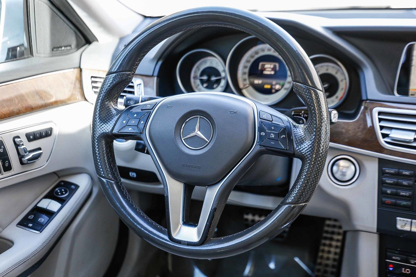 Used 2014 Mercedes-Benz E 350 Sedan image 13