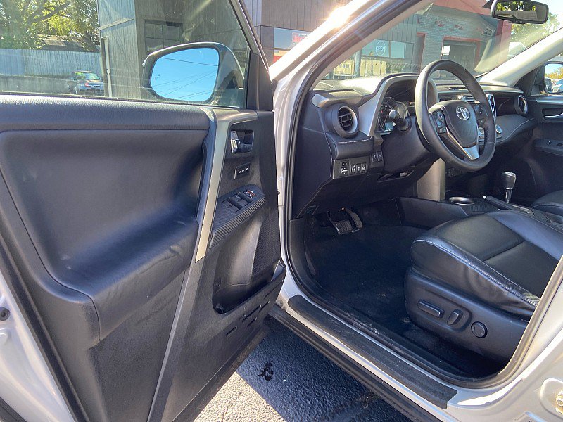 Used 2014 Toyota RAV4 Limited AWD/4WD image 11