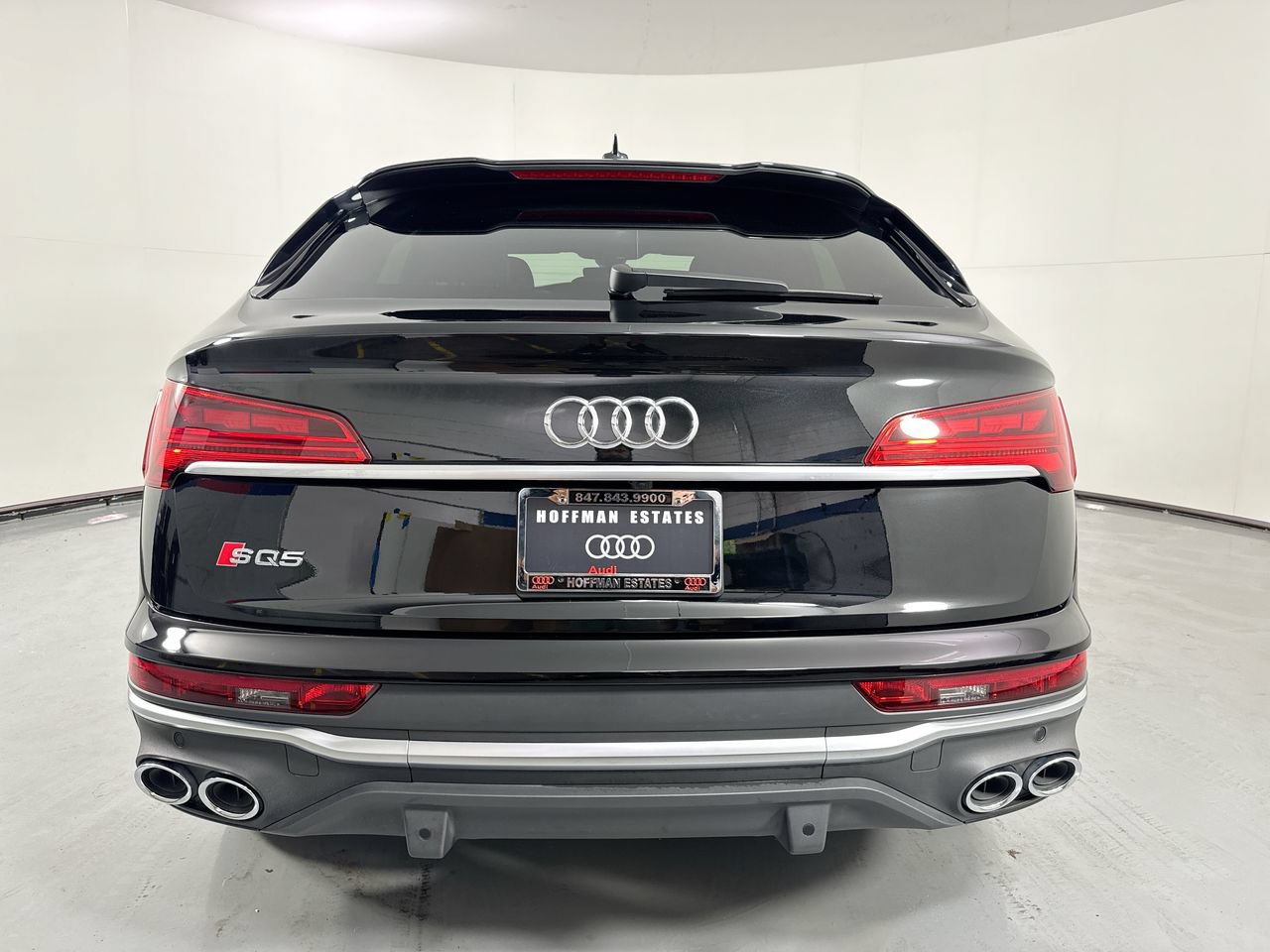 Used 2023 Audi SQ5 Prestige AWD/4WD image 6