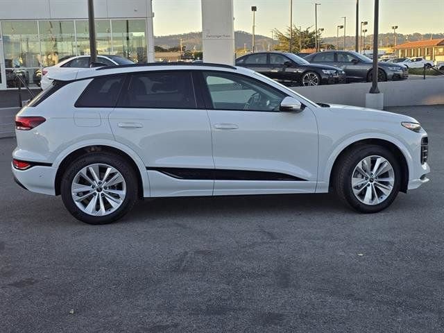 New 2025 Audi Q6 e-tron Premium Plus image 36
