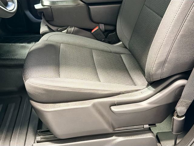 Used 2024 GMC Sierra 3500 Pro w/ Convenience Package image 17