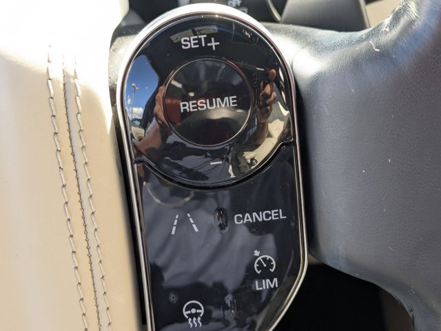 Used 2022 Land Rover Range Rover Westminster Edition image 11