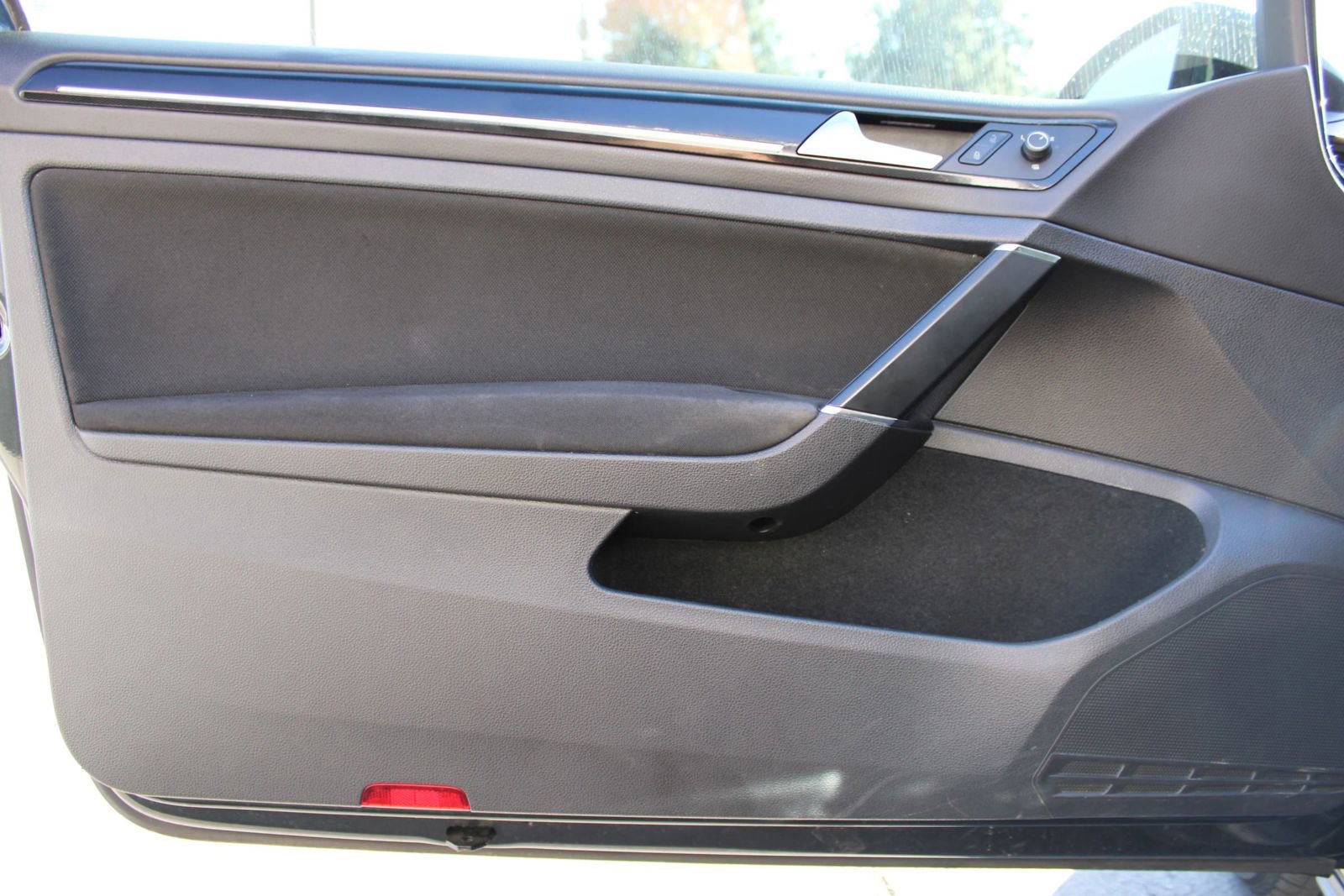 Used 2015 Volkswagen GTI S image 13