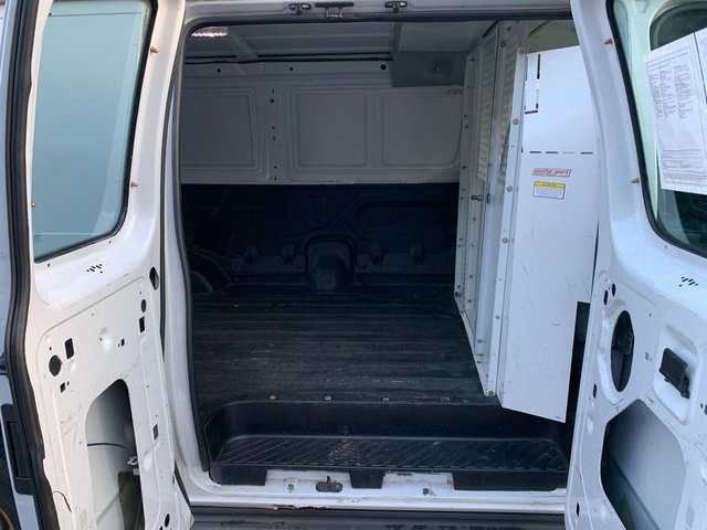 Used 2005 Ford E-250 and Econoline 250 image 14