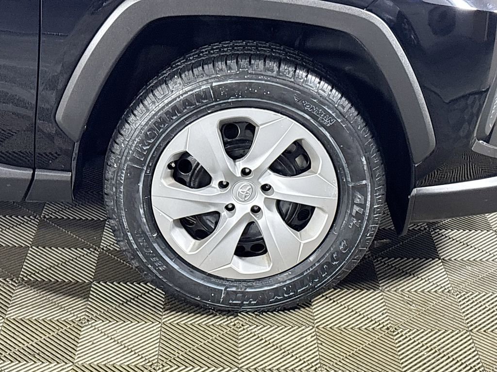 Used 2024 Toyota RAV4 LE image 22