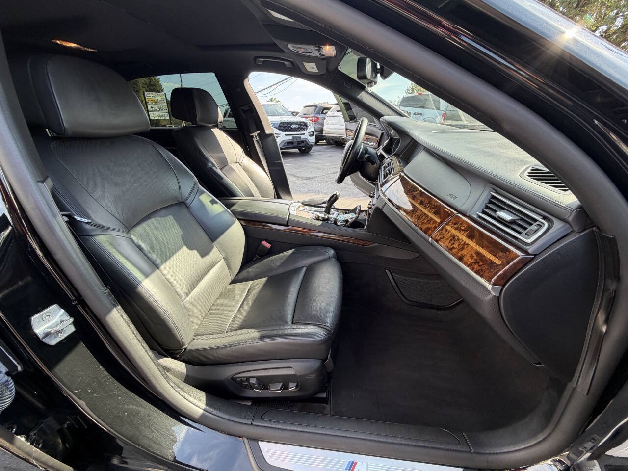 Used 2014 BMW 750Li RWD image 12