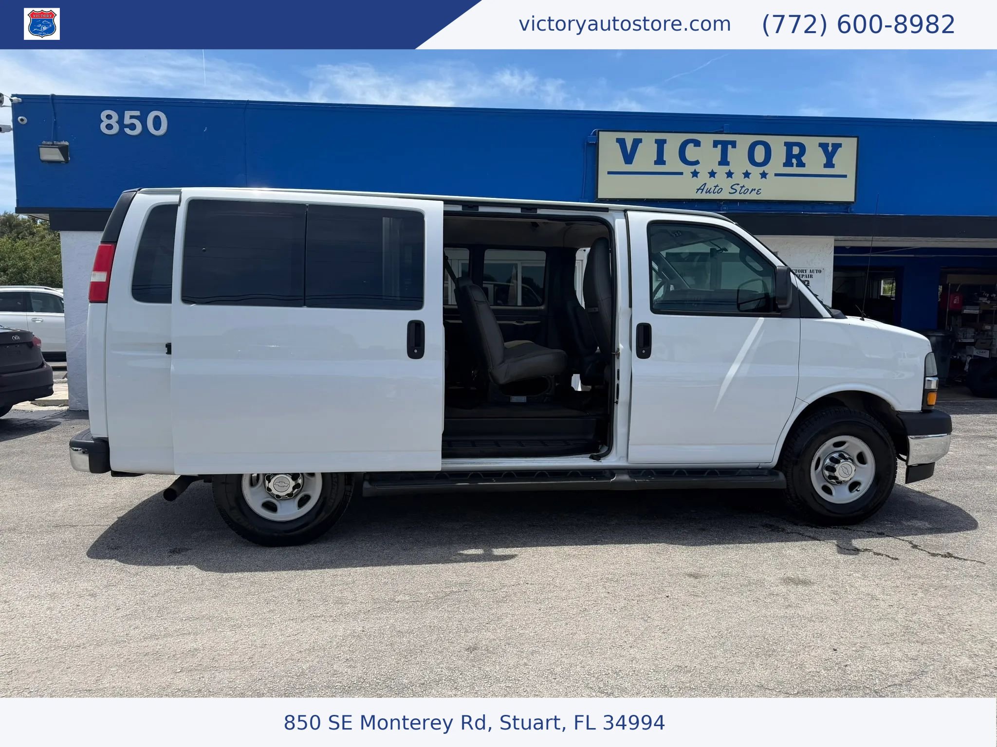 Used 2018 Chevrolet Express 3500 LT w/ LT Preferred Equipment Group RWD image 41