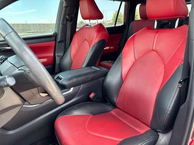 Used 2022 Toyota Highlander XSE FWD image 21