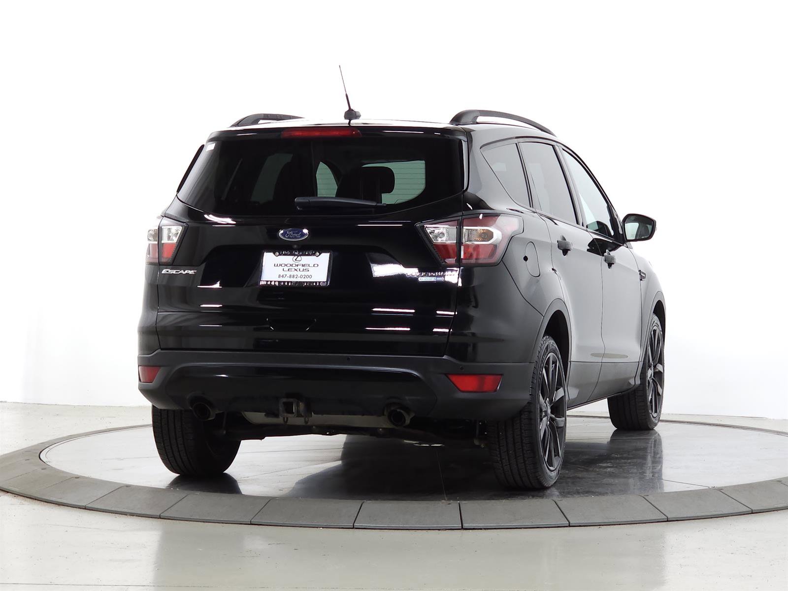 Used 2017 Ford Escape Titanium AWD/4WD image 9