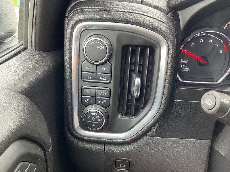 Used 2021 Chevrolet Silverado 1500 LTZ w/ Safety Package II AWD/4WD image 25