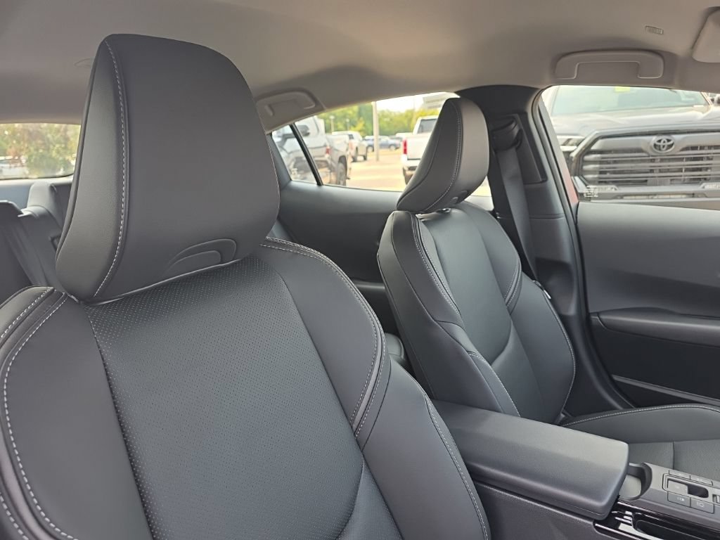 New 2026 Toyota Prius Plug-In Hybrid FWD image 10