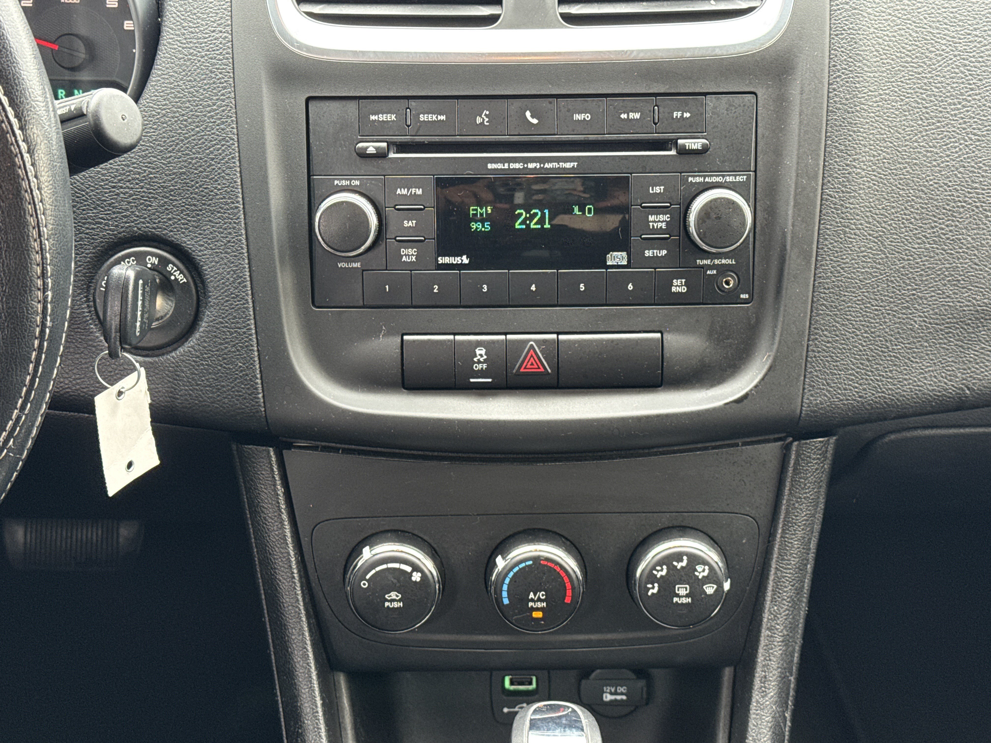 Used 2014 Dodge Avenger SE FWD image 18