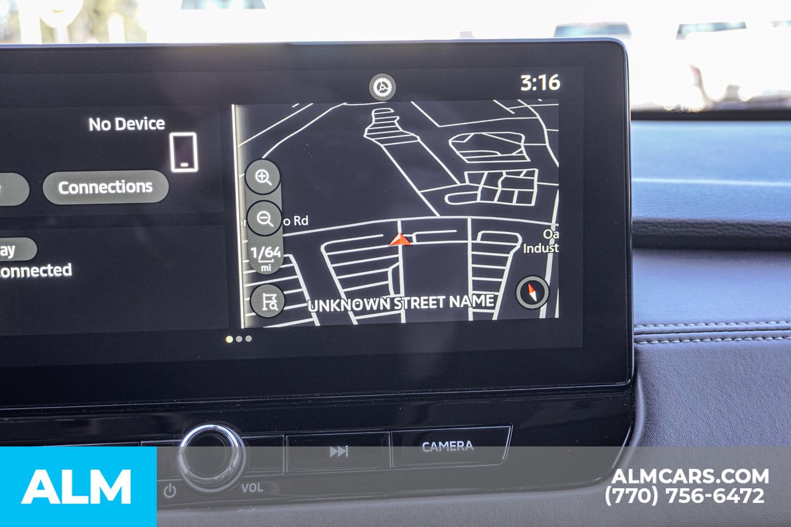 Used 2025 Mitsubishi Outlander SE image 40