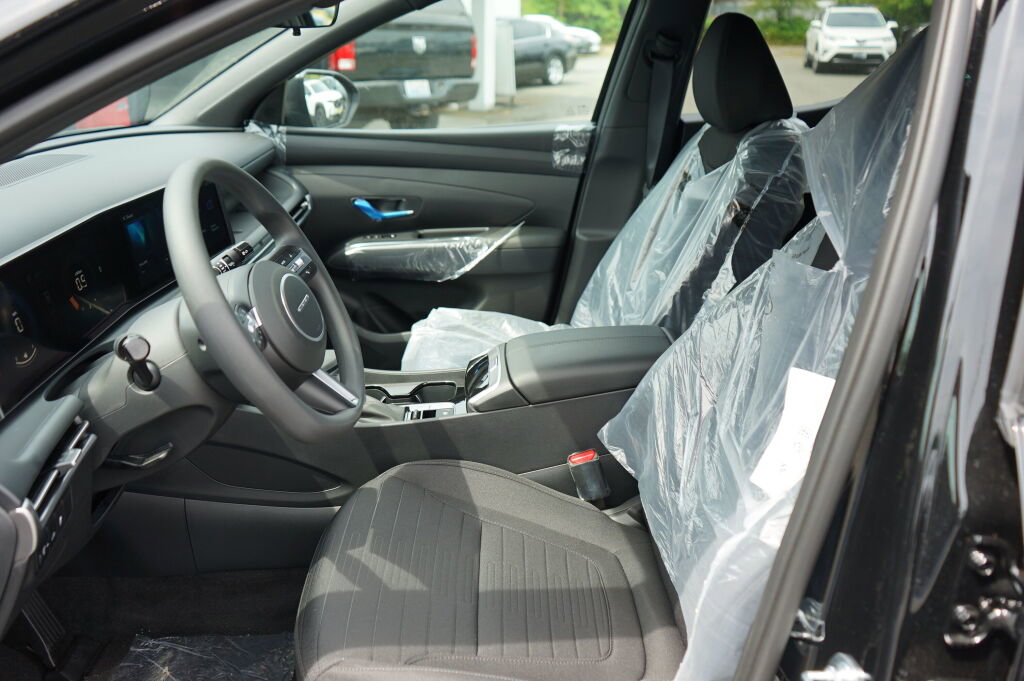 New 2025 Hyundai Santa Cruz SE AWD/4WD image 12