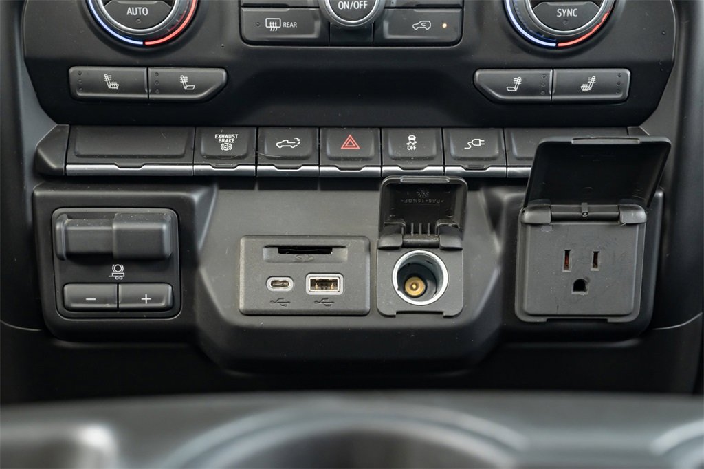 Used 2021 Chevrolet Silverado 2500 LTZ image 38