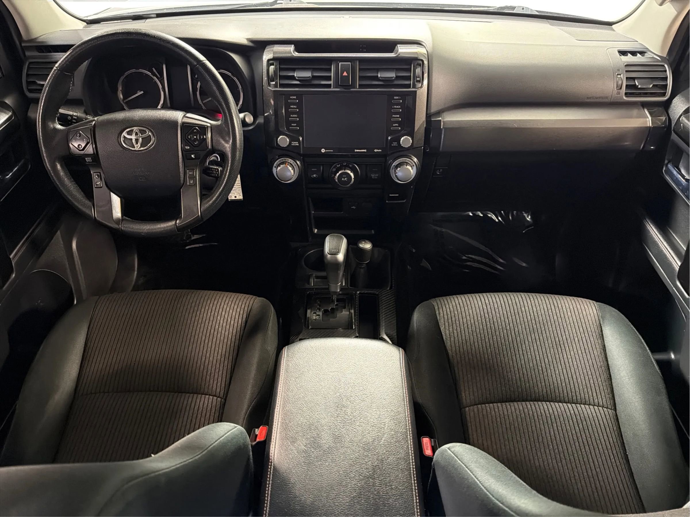 Used 2020 Toyota 4Runner TRD Off-Road AWD/4WD image 28