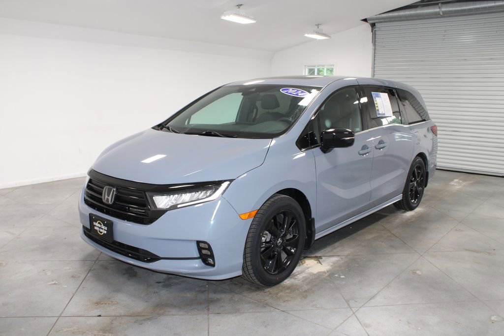 Used 2024 Honda Odyssey Sport image 4