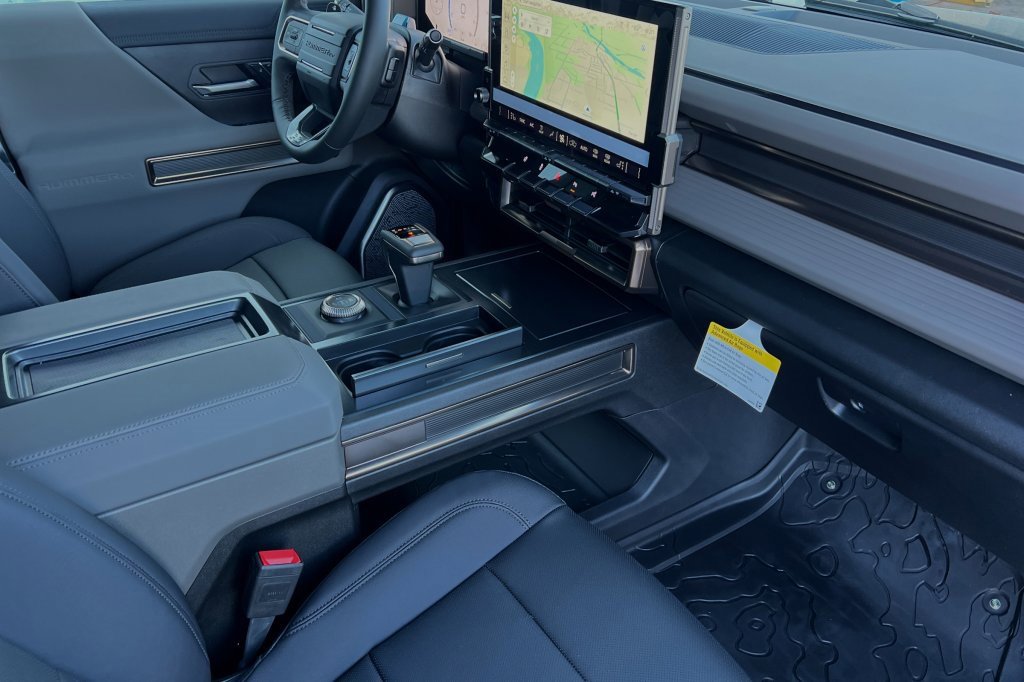 New 2025 GMC Hummer EV 2X image 13