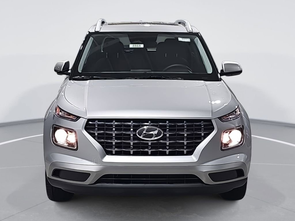 New 2026 Hyundai Venue SEL FWD image 2