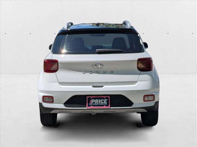 New 2025 Hyundai Venue Limited FWD image 8