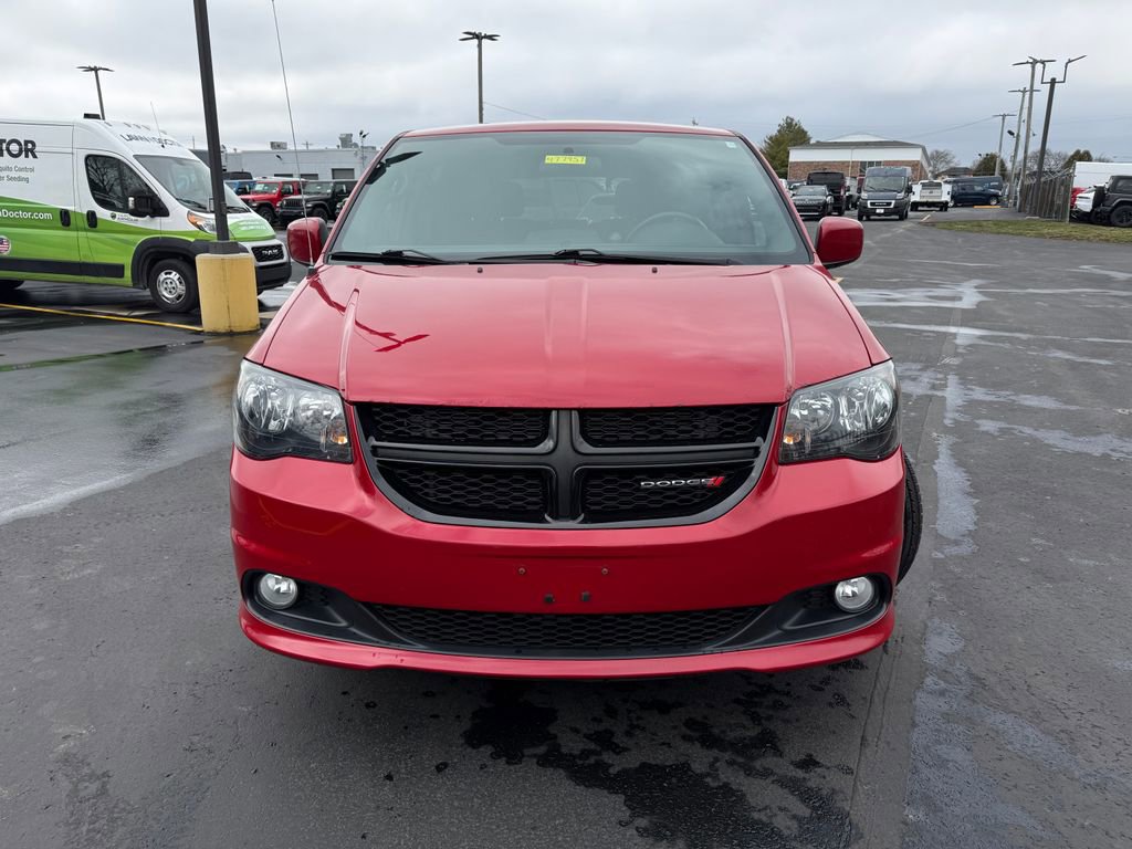 Used 2016 Dodge Grand Caravan SXT image 2