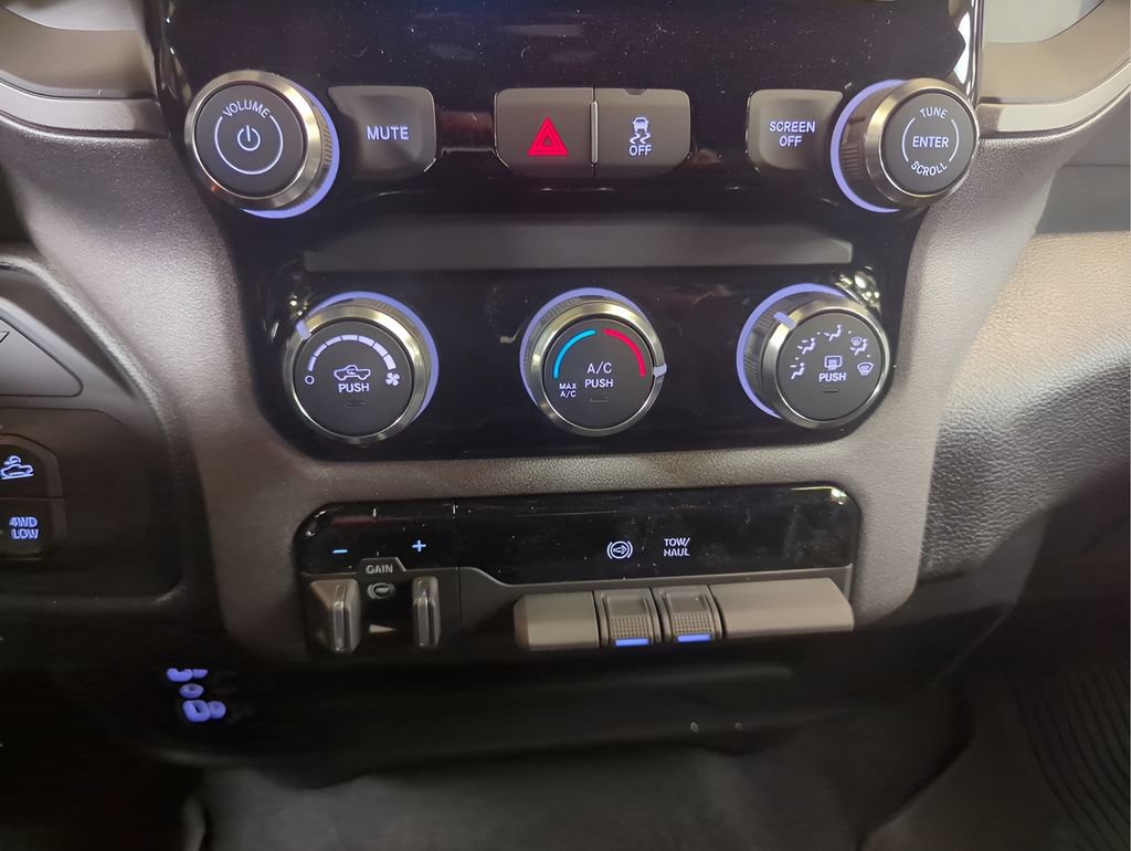 New 2026 RAM 2500 Warlock AWD/4WD image 14