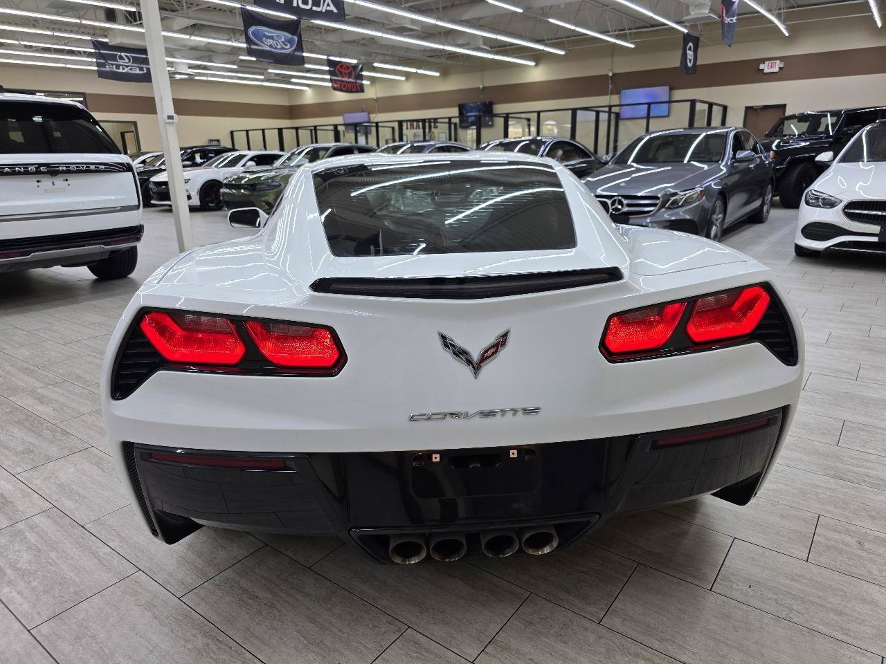 Used 2019 Chevrolet Corvette Stingray Coupe w/ Battery Protection Package RWD image 9