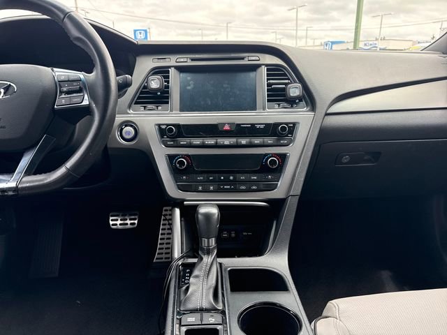 Used 2017 Hyundai Sonata Limited 2.0T FWD image 19