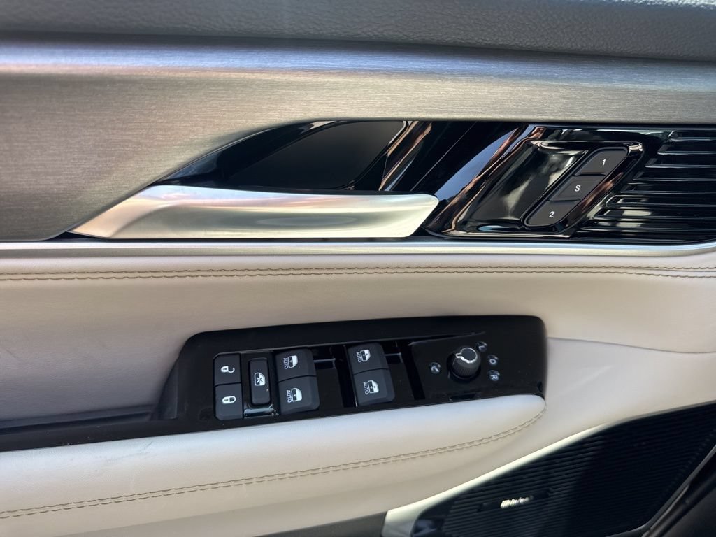 New 2026 Jeep Grand Wagoneer Limited w/ Premium Group II AWD/4WD image 8