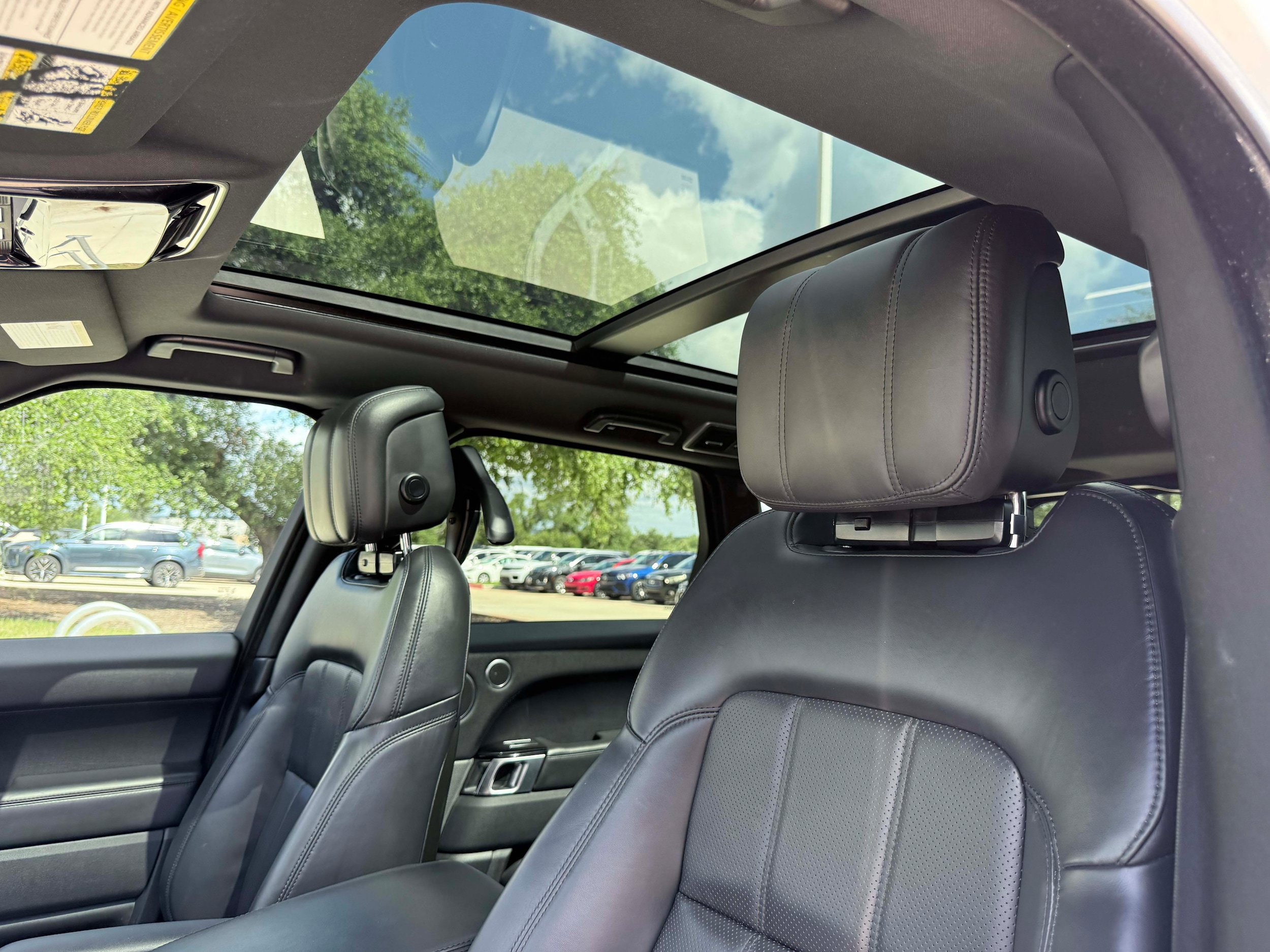 Used 2019 Land Rover Range Rover Sport HSE AWD/4WD image 14