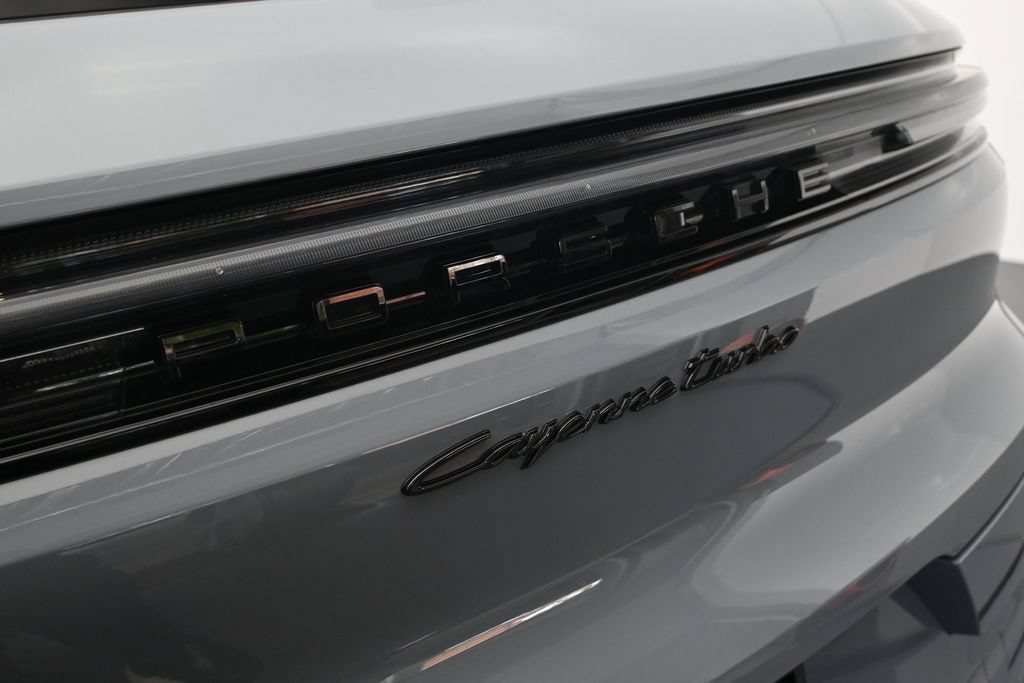 Certified 2024 Porsche Cayenne Turbo AWD/4WD image 31