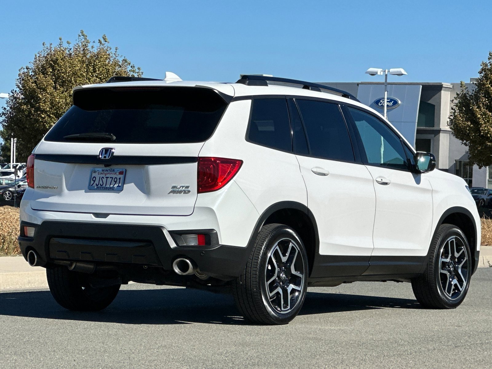 Used 2023 Honda Passport Elite image 4