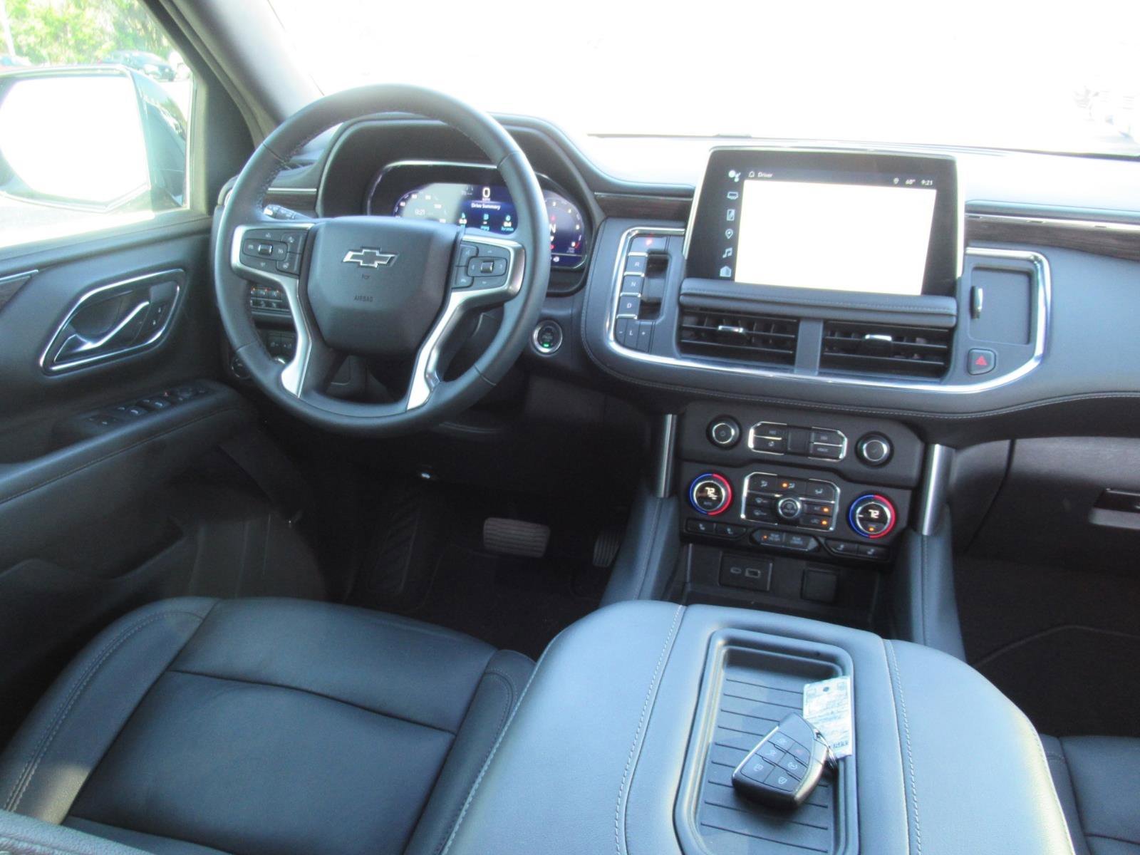 Used 2024 Chevrolet Tahoe Z71 w/ Luxury Package image 13