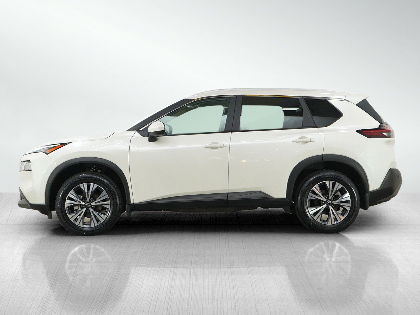 Used 2023 Nissan Rogue SV w/ SV Premium B Package AWD/4WD image 2